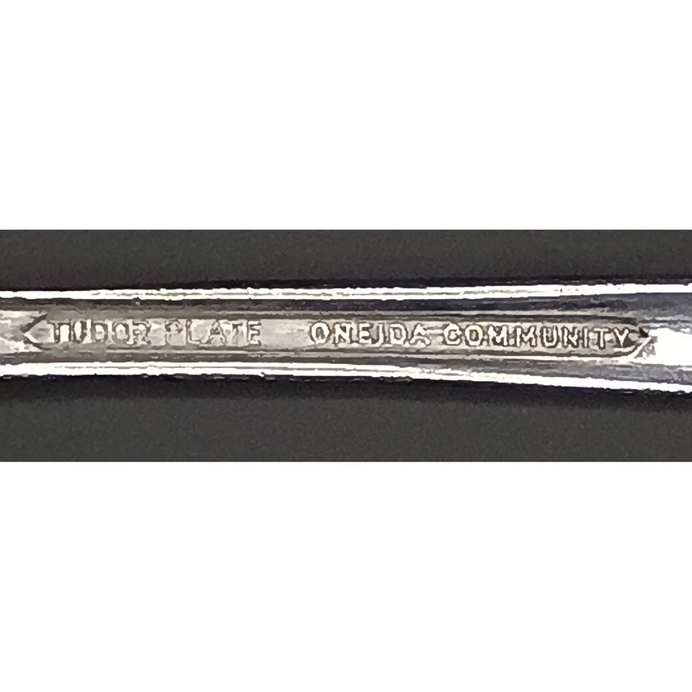 Fantasy (Silverplate, 1941) by Oneida Silver - 1 piece